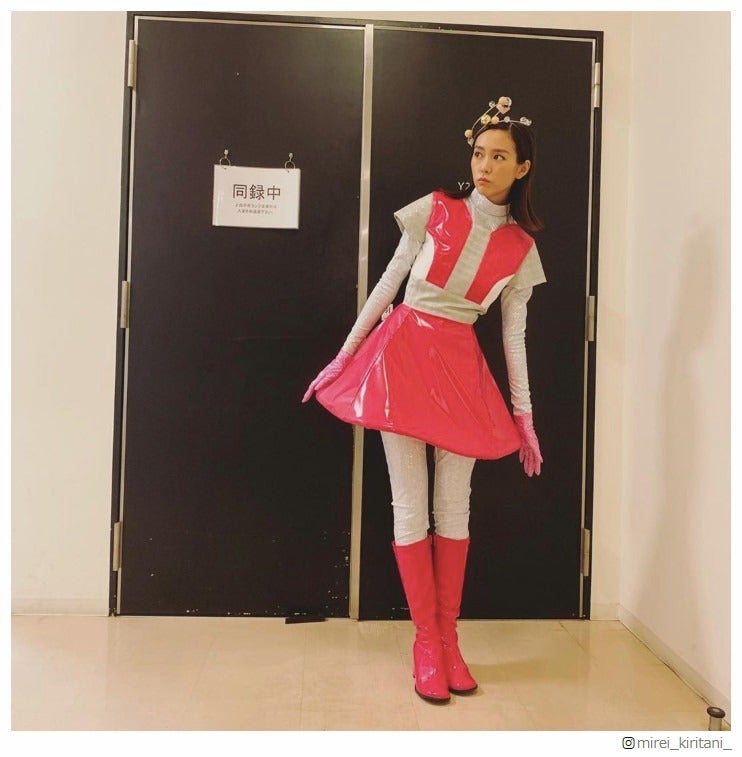 桐谷美玲、ほっそり美脚際立つ宇宙人コスプレに反響