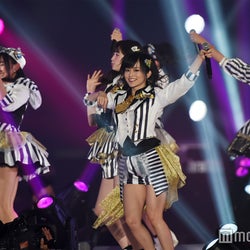 NMB48、本拠地でハイテンションパフォーマンス 観客熱狂の渦に<関コレ2016S/S>