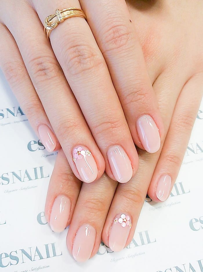 ピンクネイルにプラスワン(画像提供:esNAIL)