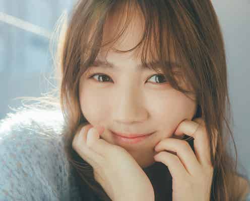 乃木坂46田村真佑、美脚のぞくニット姿 “あざとい”表情にドキッ
