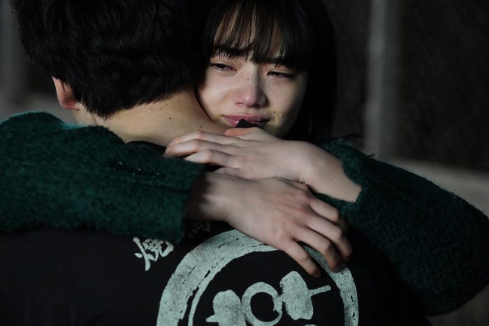 坂口健太郎、小松菜奈 (C)2022映画「余命10年」製作委員会