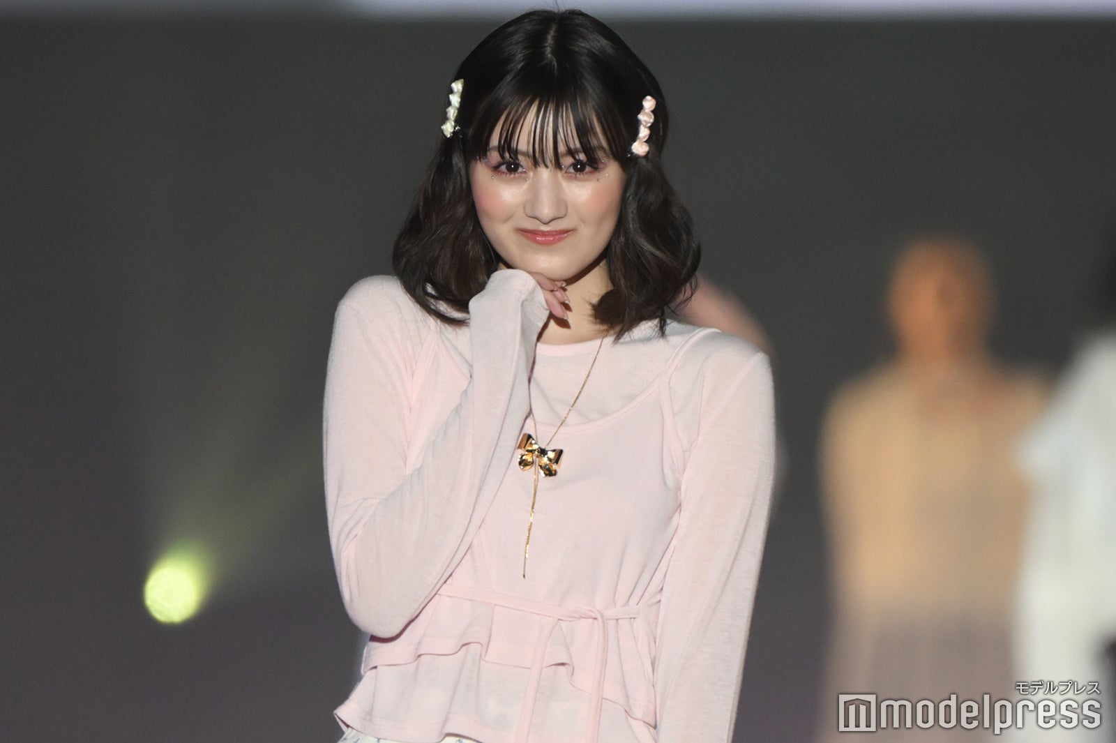 鶴嶋乃愛、ミニスカで美脚スラリ キュートな表情に釘付け【TGC熊本2024】