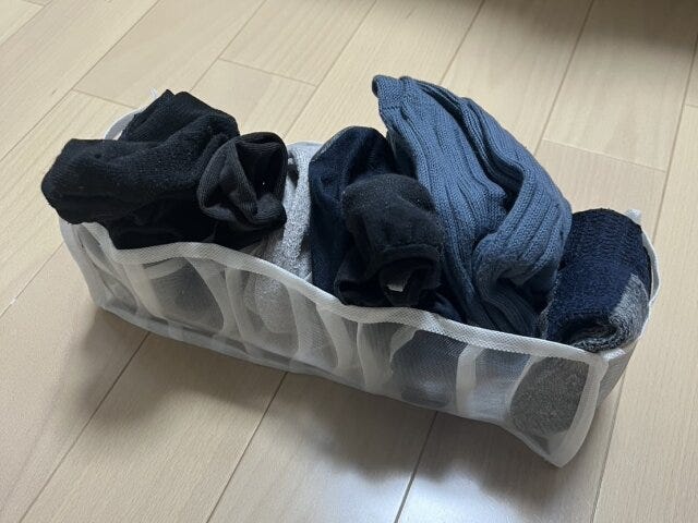 1マスずつ収納する靴下や下着の仕切り