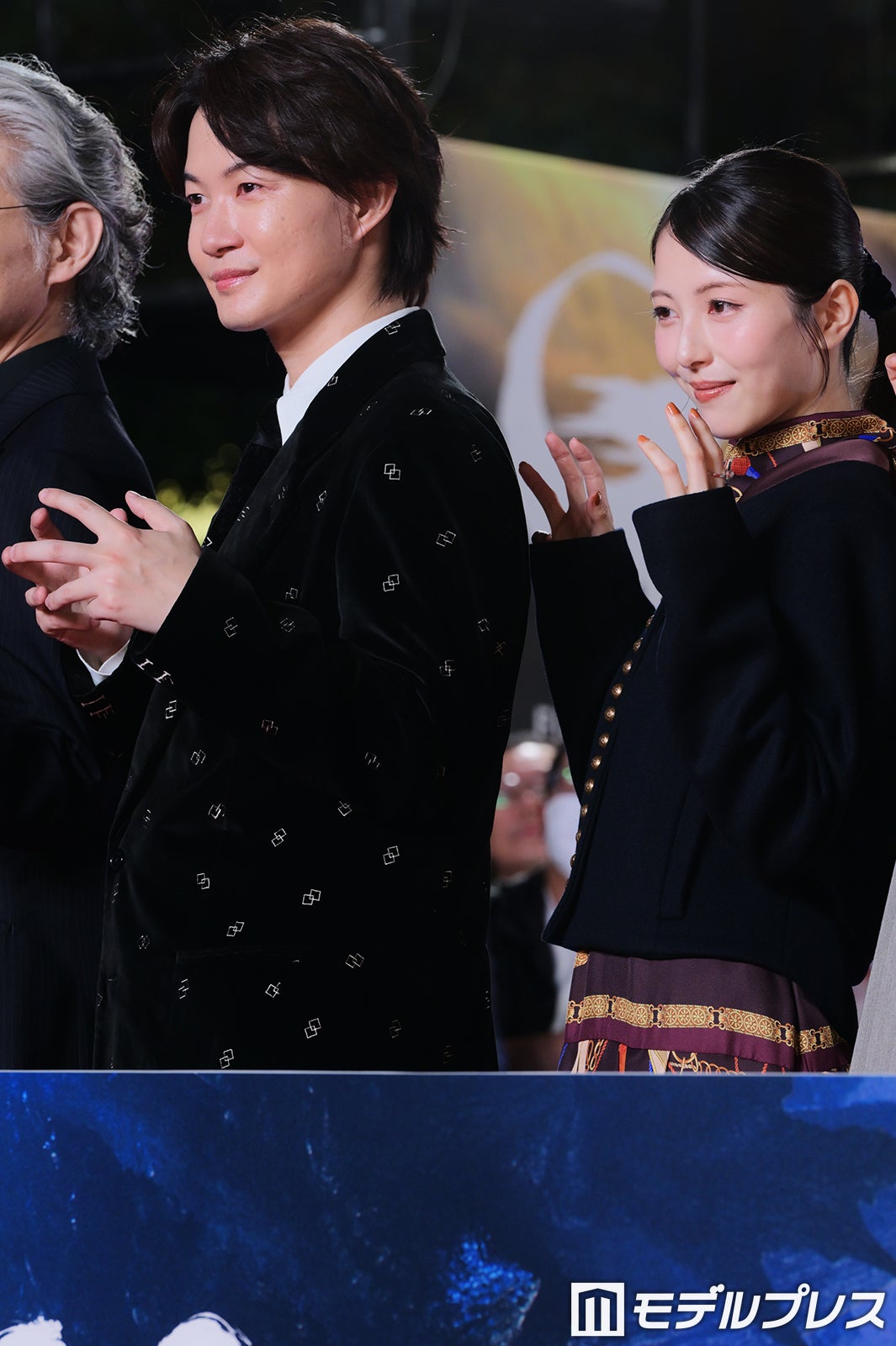 神木隆之介、浜辺美波（C）モデルプレス