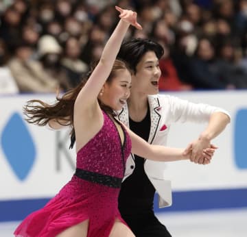 紀平梨花、3年ぶり全日本終える アイスダンス“りかしん”で新たな一歩 デビュー戦の得点上回る