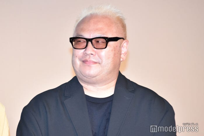 秋山純監督 (C)モデルプレス