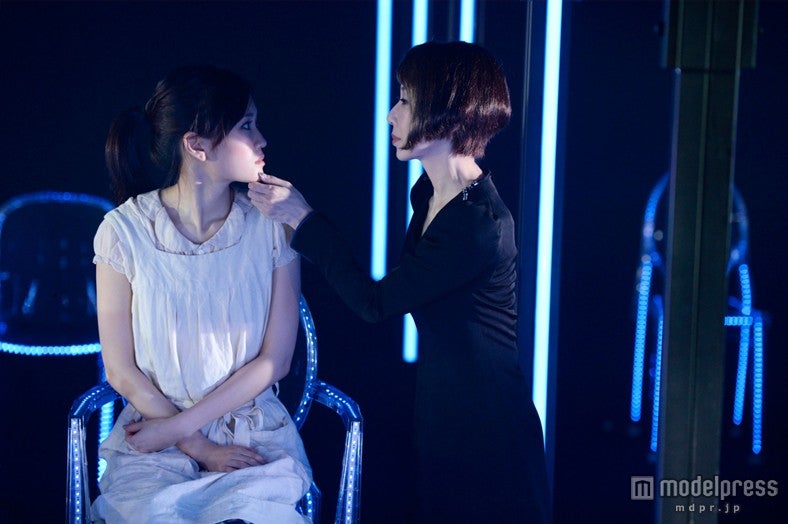 （左から）前田敦子、伊藤蘭／撮影：細野晋司