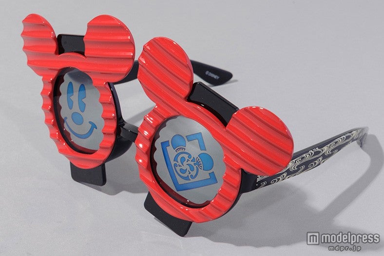 TDL：ファッション用グラス￥2000／（C）Disney