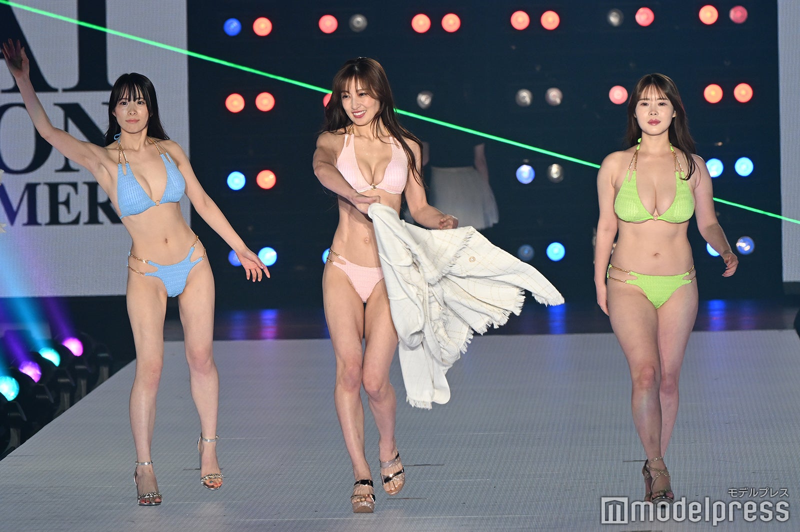 （C）モデルプレス