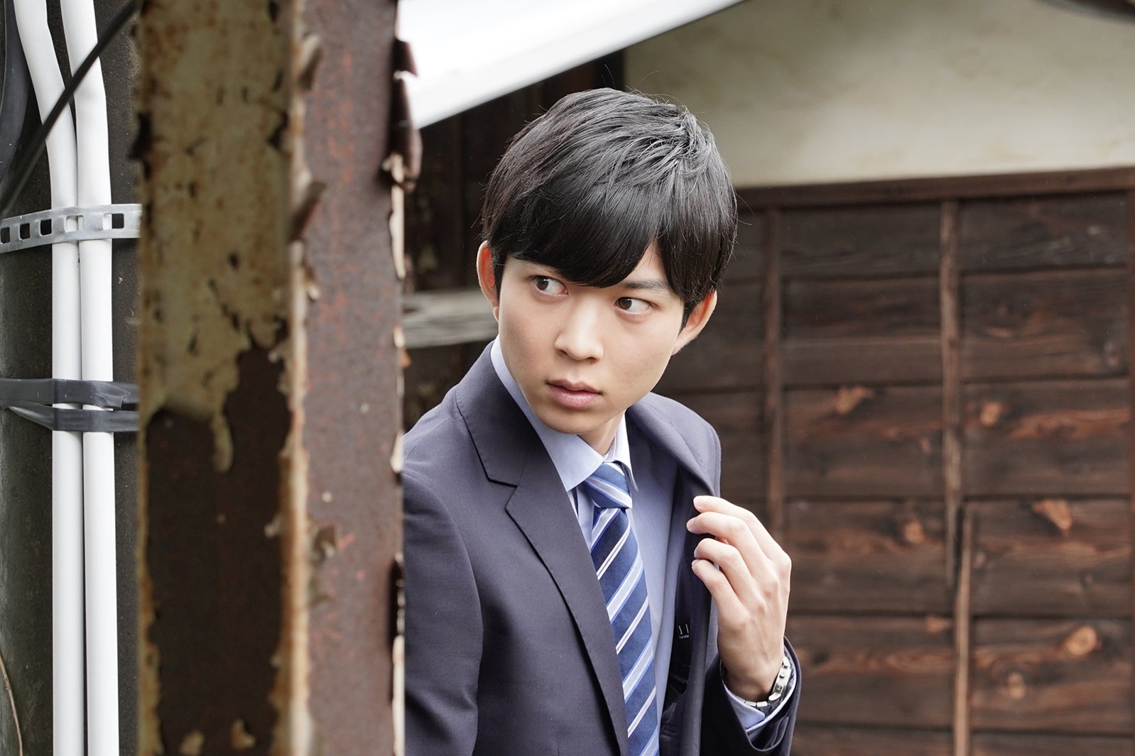 鈴木仁／「TWO WEEKS」より（C）カンテレ