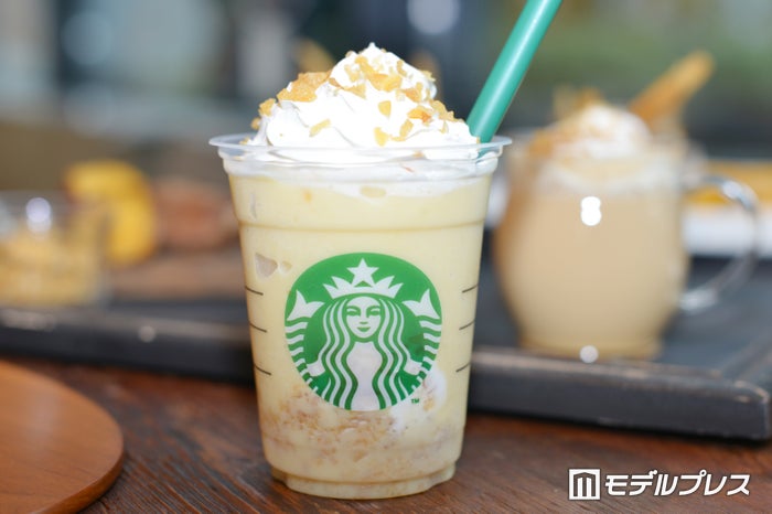 「クリスピー スイート ポテト フラペチーノ(R)」 (C)モデルプレス