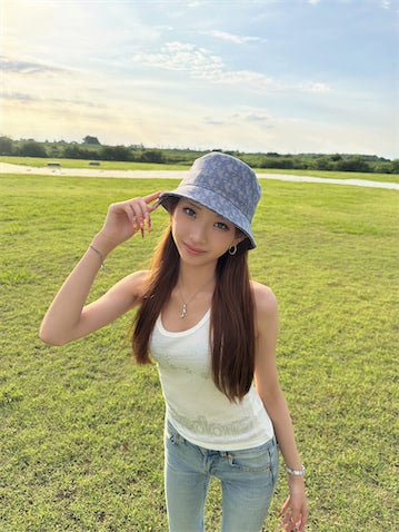 16歳JKモデル・こいろん、白タンクトップ姿で夏満喫「めちゃくちゃ大人」「美人だわ～」