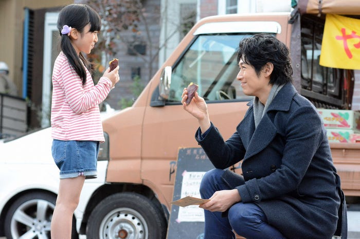 横溝菜帆、ディーン・フジオカ/「今からあなたを脅迫します」第6話より(画像提供:日本テレビ)