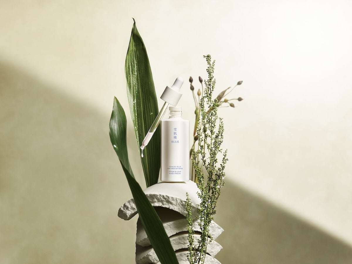 UVケアは、未然ケア発想へ。「雪肌精 BLUE」より日中用美容液が新登場