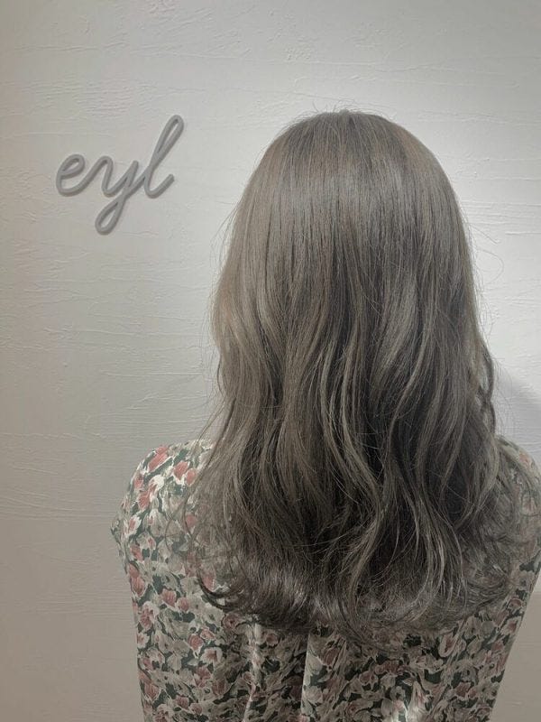 イエベ秋に似合うハイトーンはこれ レングス別にお手本にしたいおしゃれな髪色 モデルプレス