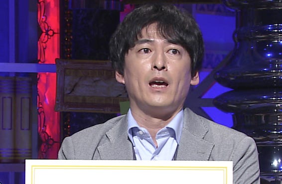 MCの博多大吉/「コメンテーター予備校」より(C)日本テレビ