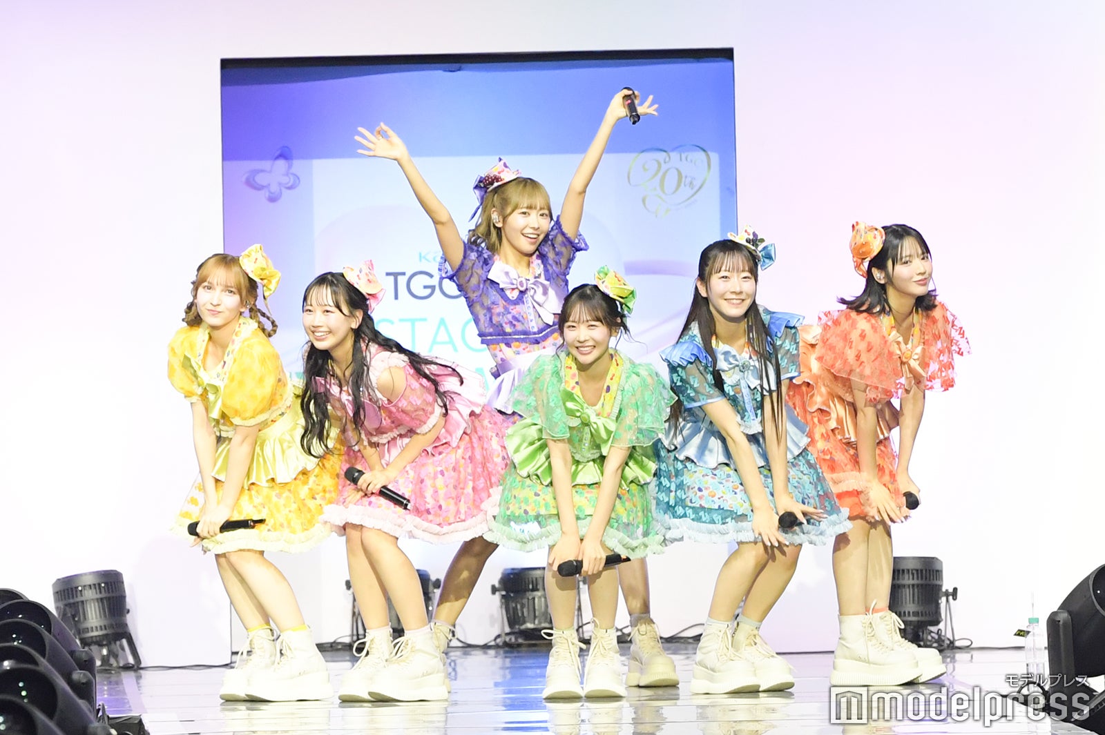 FRUITS ZIPPER（C）モデルプレス