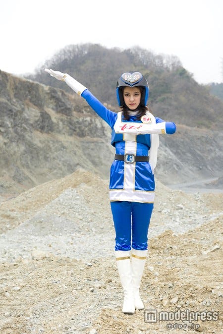 女子ブルーを演じる藤井美菜(C)2014「女子ーズ」製作委員会