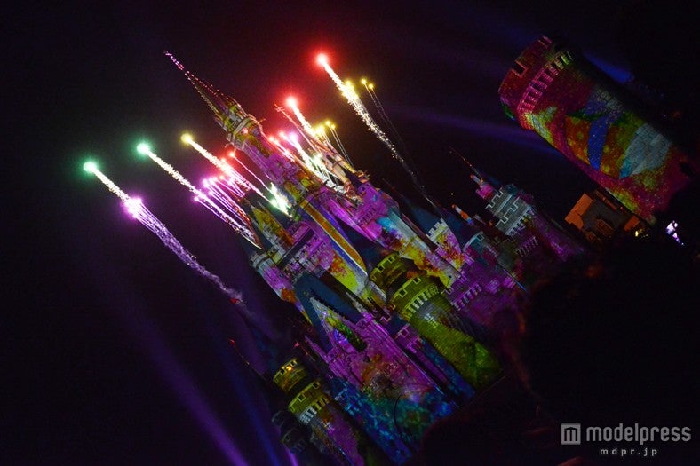 TDL初のプロジェクションマッピング、「ワンス・アポン・ア・タイム」