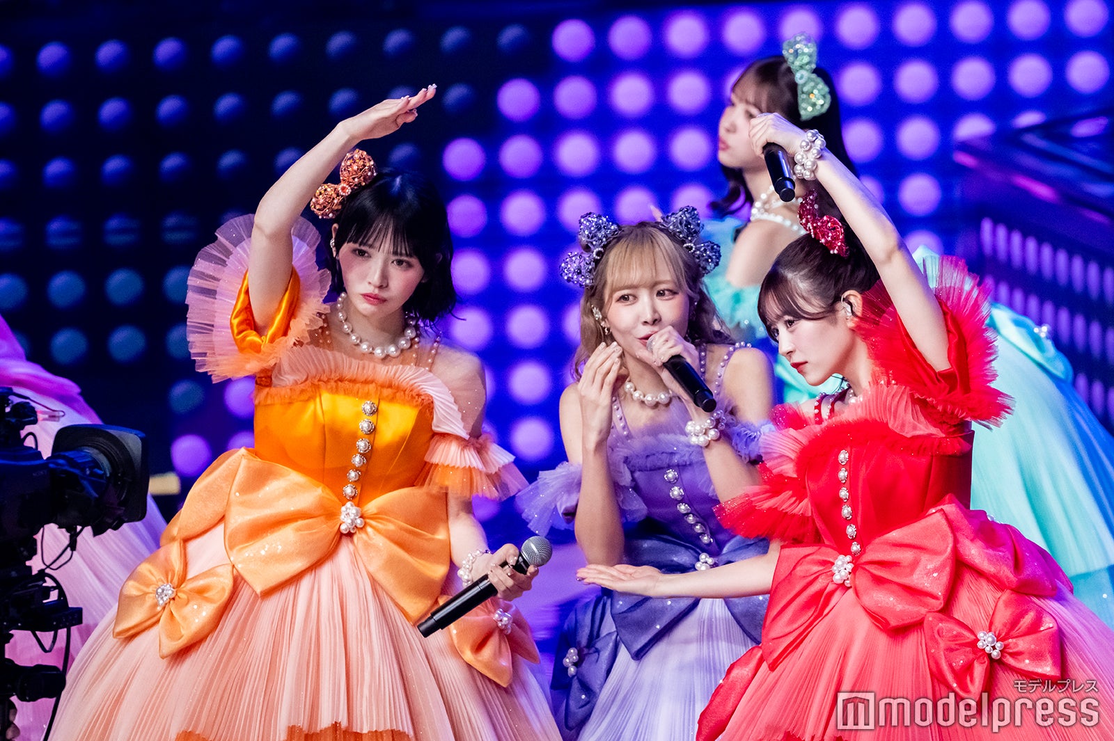 FRUITS ZIPPER（C）モデルプレス