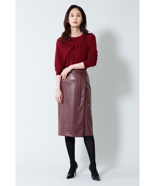 赤スカートの冬コーデ 21 大人女性の魅力がアップする着こなし モデルプレス