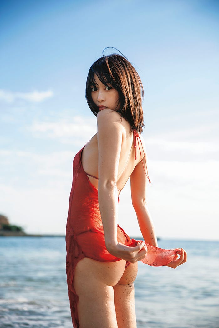 森川葵 写真集「Ebipilaf」収録カット(C)SDP