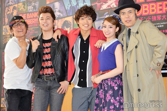 (左から)小林顕作氏、元木聖也、原嘉孝、桜井玲香、田中要次(C)モデルプレス