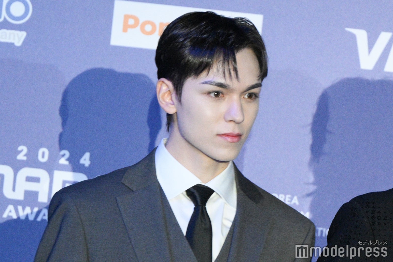 VERNON（バーノン）（C）モデルプレス