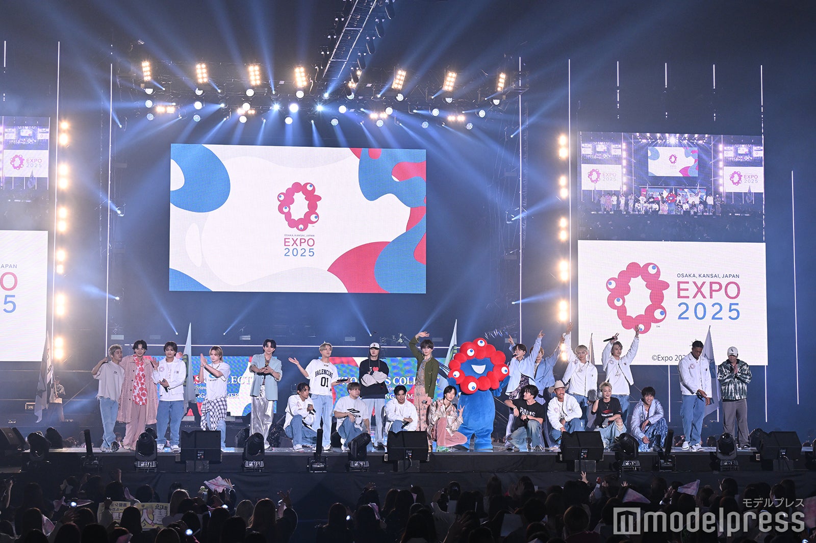 FANTASTICSら（C）モデルプレス