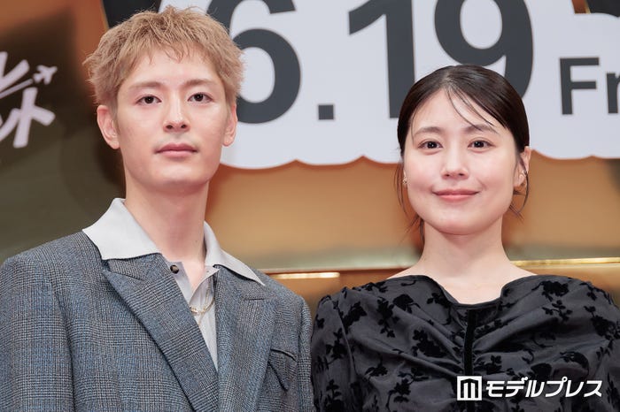 塩野瑛久、有村架純(C)モデルプレス