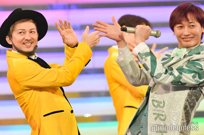 純烈&DA PUMPステージ(C)モデルプレス