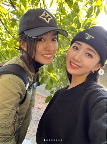 CocomiとKoki, 姉妹仲良くお散歩ショット公開「上目遣い可愛かったルンを添えて」