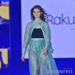 「Rakuten Fashion ウクライナチャリティステージ」の様子（C）モデルプレス