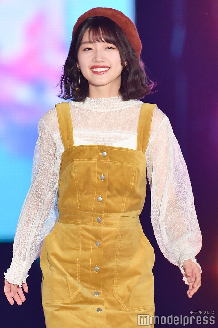日向坂46佐々木美玲 指キスで可愛さ炸裂 Girlsaward 19 A W モデルプレス 日向坂46佐々木美玲 指キスで可愛さ炸裂 Girlsaward 19 A W モデルプレス