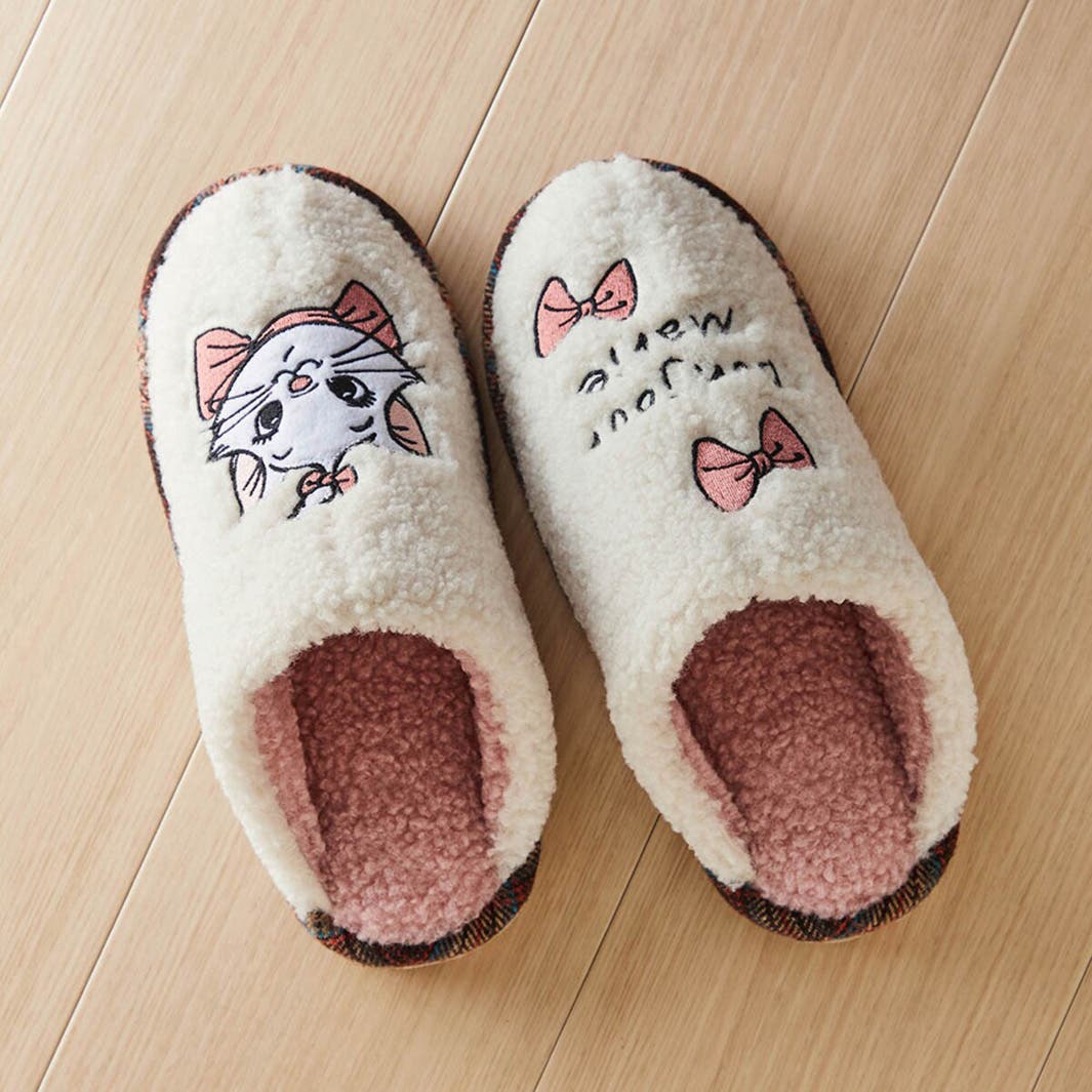 足首まであったかな脱ぎ履きしやすいもこもこボアスリッパ(選べるキャラクター)/おしゃれキャットマリー/¥1,790(税込)(C)Disney