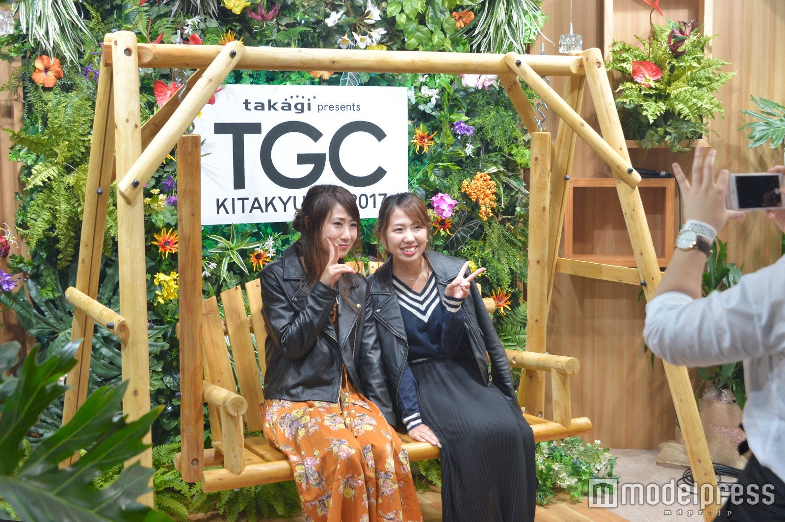 フォトジェニックな撮影を楽しむ （C）モデルプレス