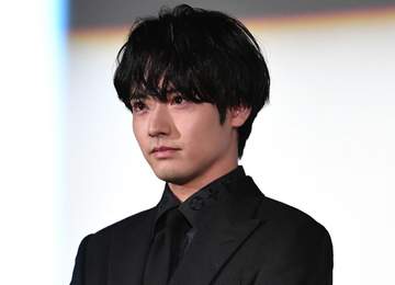 赤楚衛二 もんじゃ焼きショット「お目目の破壊力！！」「アップでドキっ♥」ファンメロメロ