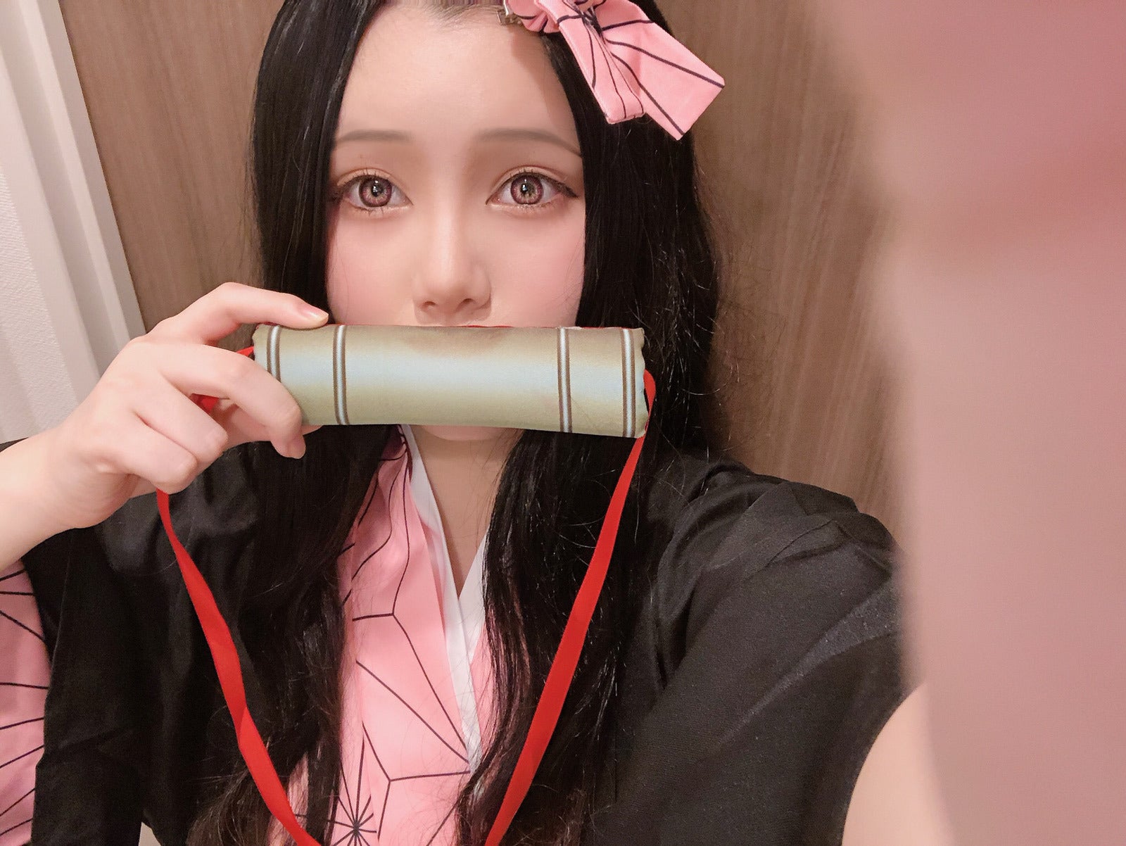 「鬼滅の刃」竈門禰豆子のコスプレをした伊藤理々杏／乃木坂46公式ブログより