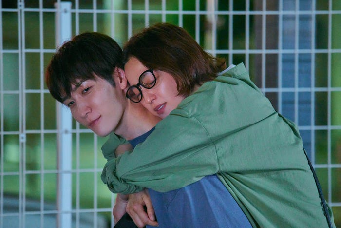 渡辺翔太、中村アン「青島くんはいじわる」第2話より(C)テレビ朝日