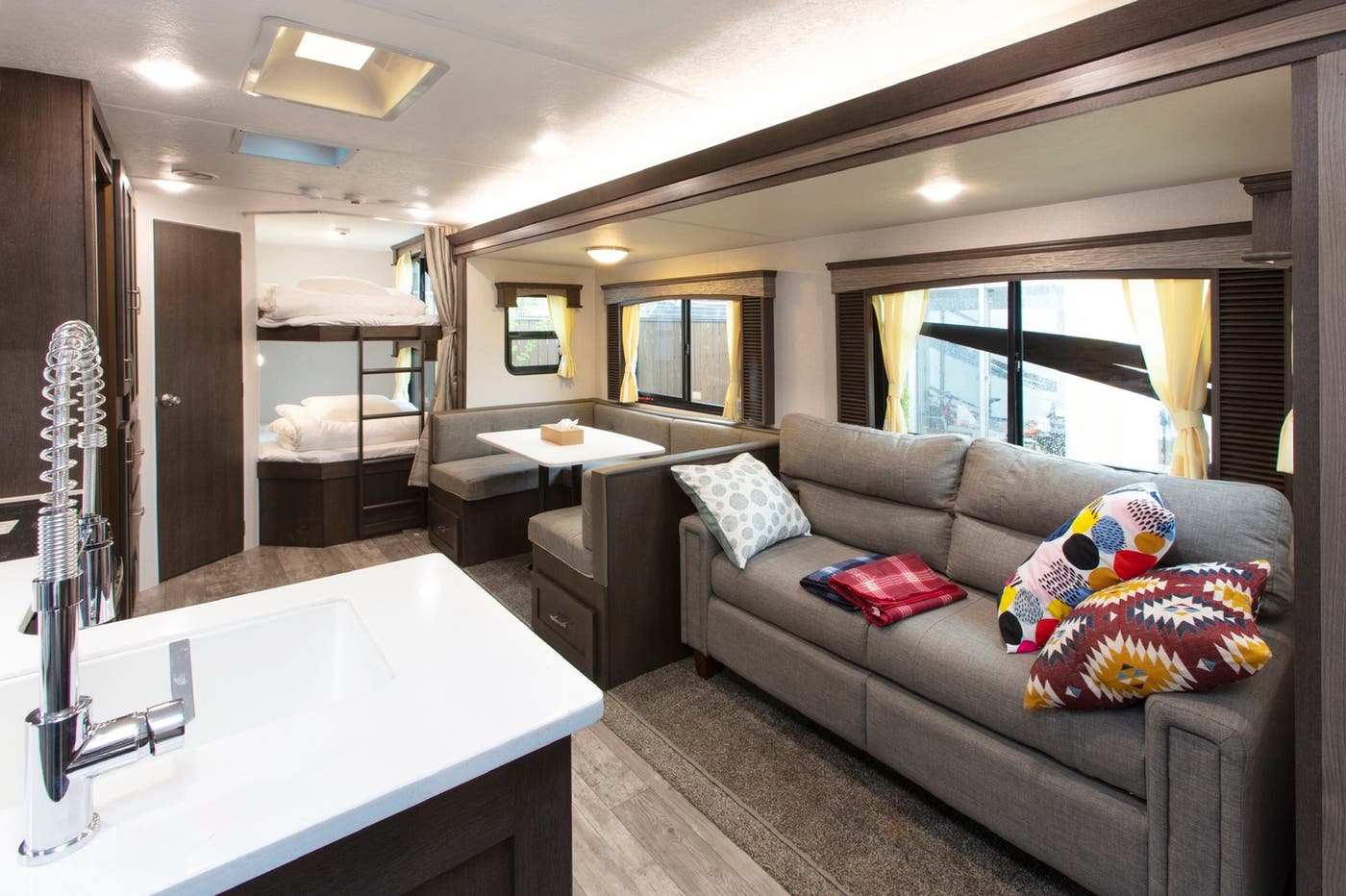 トレーラー内の様子