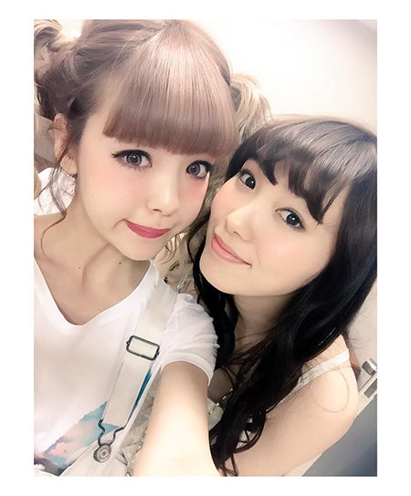 藤田ニコル 飯豊まりえ 元 Nicola コンビのお茶目な2ショットに反響 モデルプレス 藤田ニコル 飯豊まりえ 元 Nicola コンビのお茶目な2ショットに反響 モデルプレス