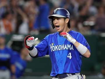 DeNA 度会隆輝が勝ち越しソロ！ライデルから価値ある一発に敵地が騒然 右拳を振り上げ感情爆発