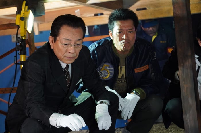 水谷豊、寺脇康文「相棒 season23」第2話(C)テレビ朝日