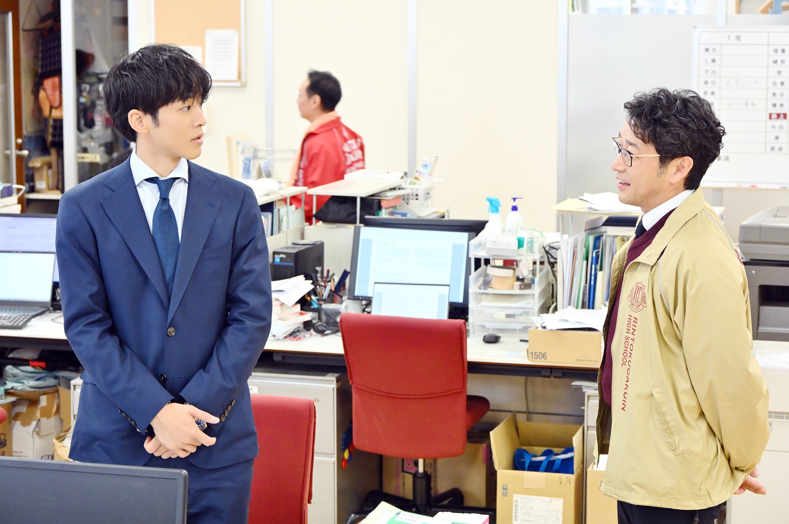 松坂桃李、迫田孝也「御上先生」第1話（C）TBS