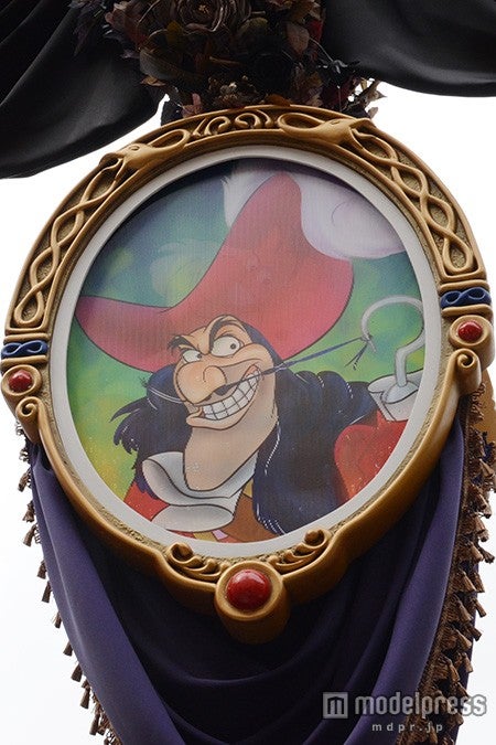 “魔法の鏡”／キャプテン・フック