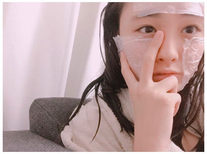 お風呂上がりのすっぴんショットを公開した大友花恋/大友花恋オフィシャルブログ(Ameba)より
