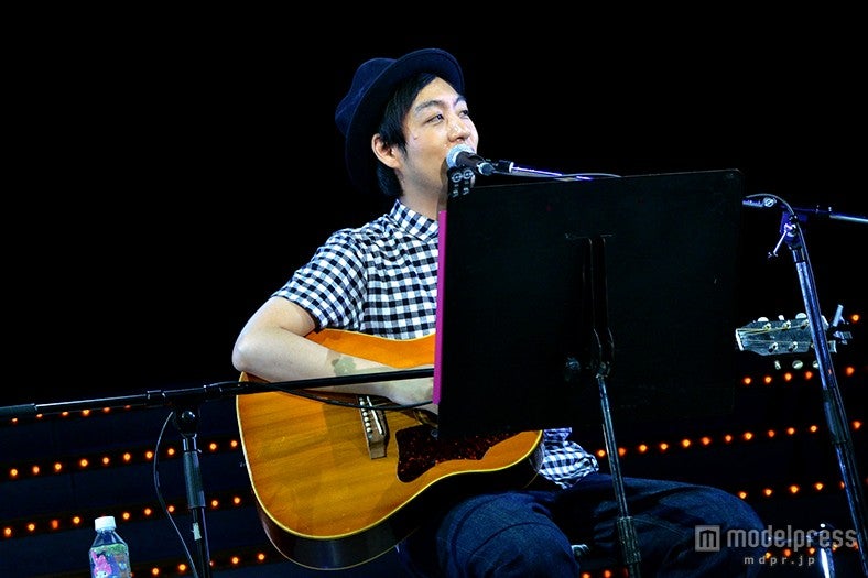 ライブパフォーマンスを披露したボカロP・みきとP