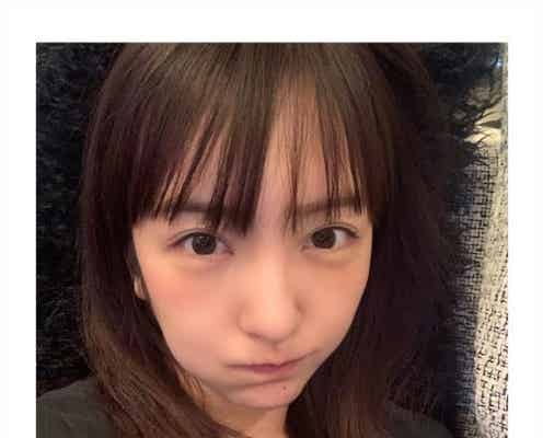 板野友美、セルフカットでぱっつん前髪にイメチェン「可愛すぎ」「めちゃくちゃ似合う」