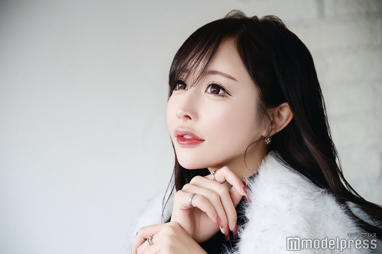 激痛のリジュラン注射からコンプレックス解消メイク法まで キャバ嬢・六藤奈々が貫くストイックな美学と意外すぎるホラー趣味