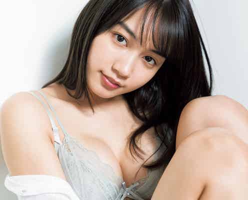 黒木ひかり、下着&水着姿披露 圧倒的ビジュアルに釘付け